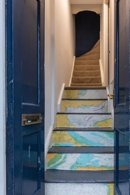 Herring Girl House - Harbourside Property, Sleeps 8 Scarborough Esterno foto