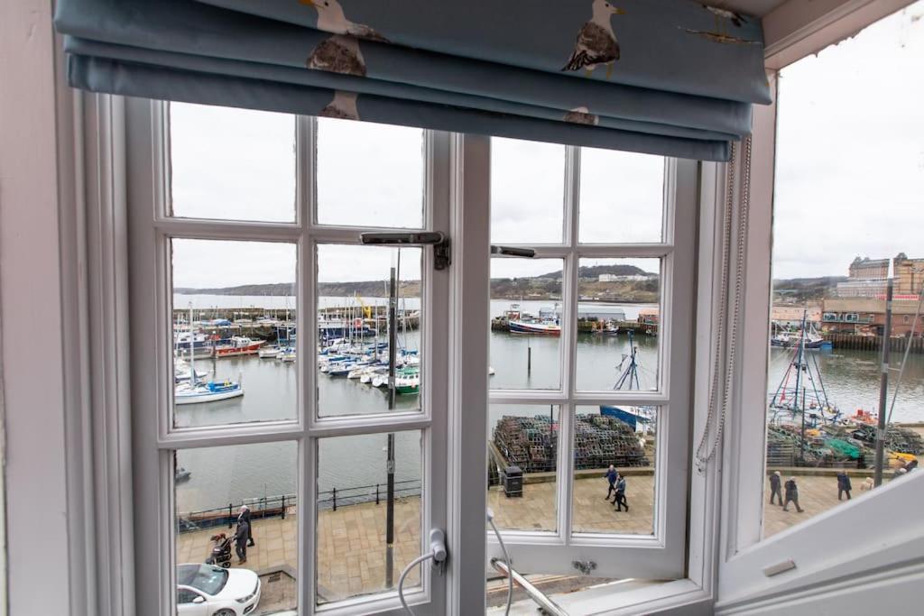 Herring Girl House - Harbourside Property, Sleeps 8 Scarborough Esterno foto